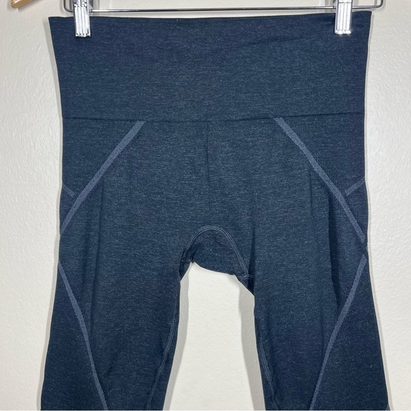 Athleta Womens Embodiment Black Seamless High Rise Leggings Tight Size Large - Picture 2 of 9